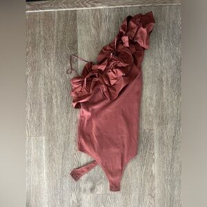 Women’s Express size Small Rust Ruffled One-Shoulder Bodysuit